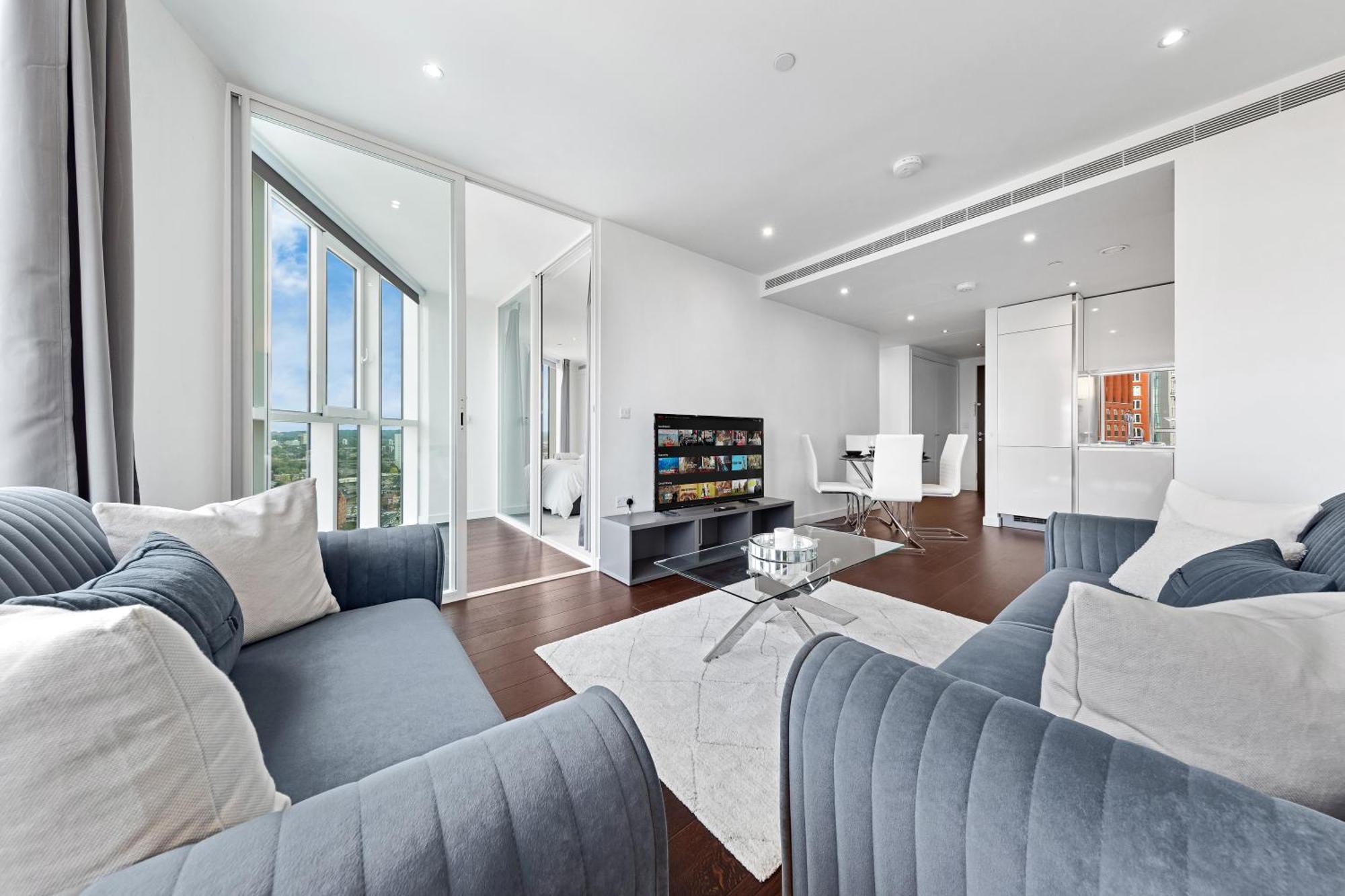 Appartamento 18th Floor Luxury 2 Bedroom, 2 Bathroom Sky View With Rooftop Access & Gym! Unbeatable Experience & Extreme Value!