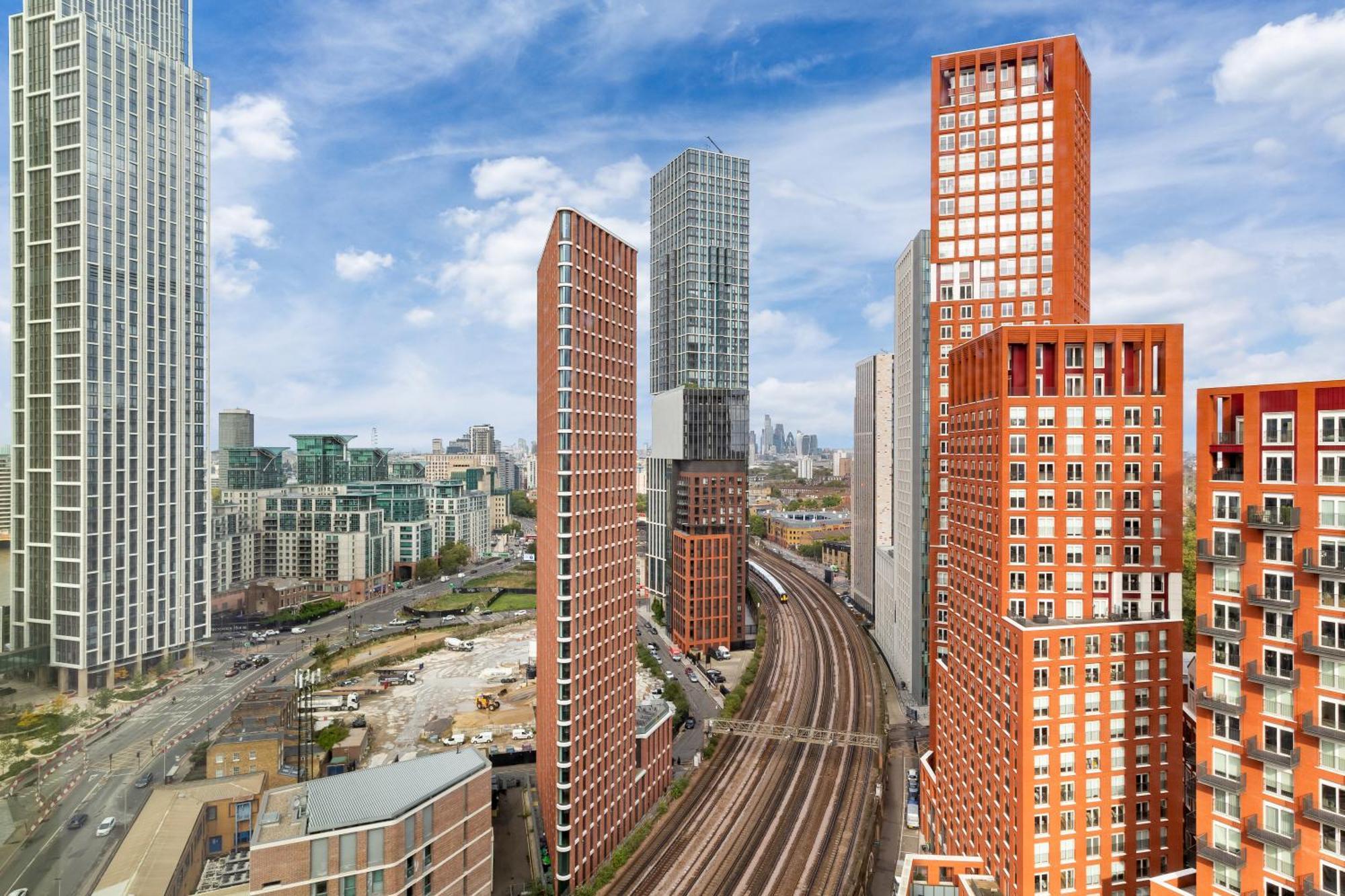 18th Floor Luxury 2 Bedroom, 2 Bathroom Sky View With Rooftop Access & Gym! Unbeatable Experience & Extreme Value! Appartamento Londra