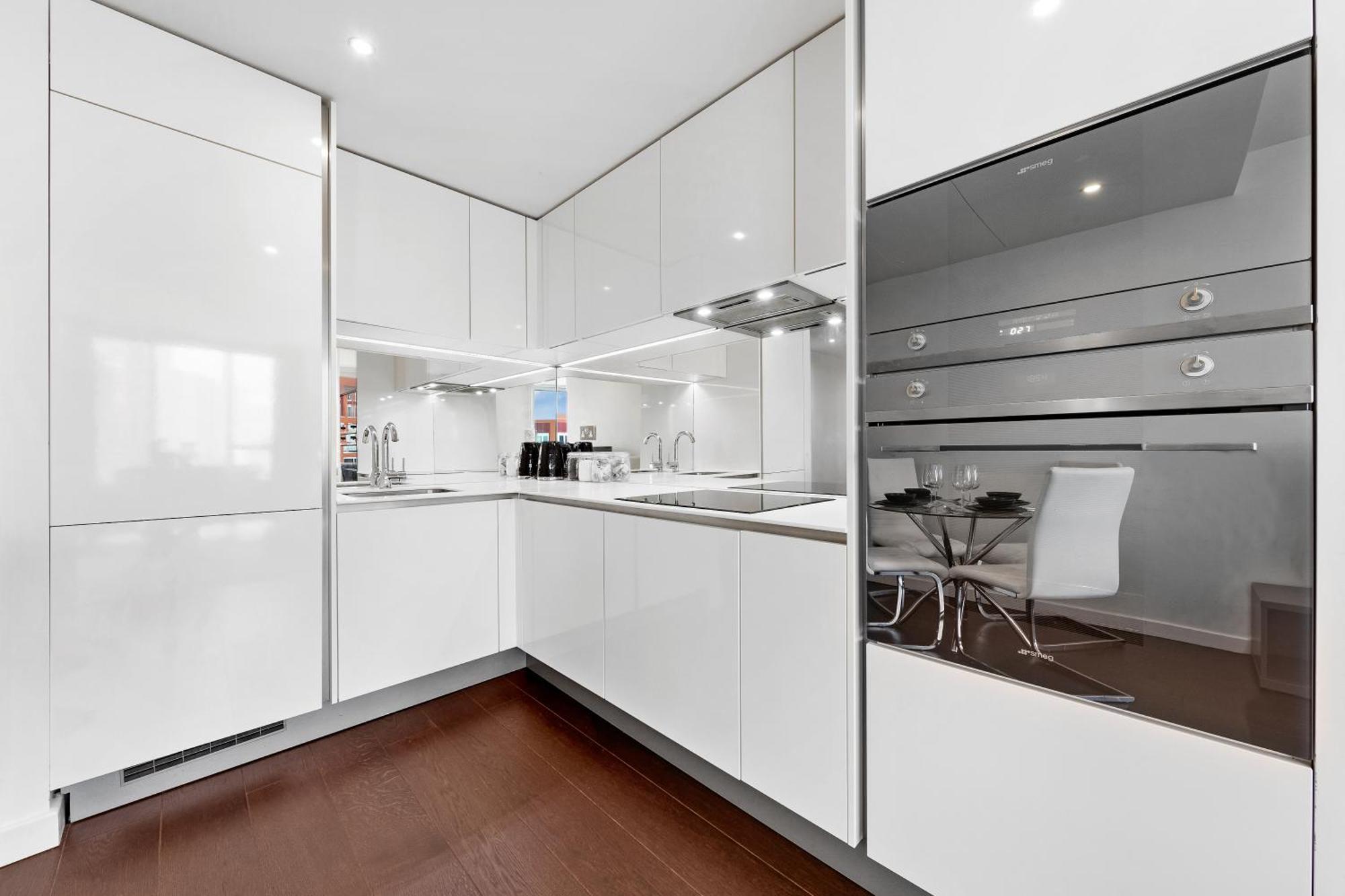 18th Floor Luxury 2 Bedroom, 2 Bathroom Sky View With Rooftop Access & Gym! Unbeatable Experience & Extreme Value!